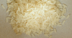 An image showing grains of pre-fluffed rice